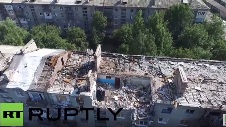 Donezk: Dohnenaufnahme zeigt das Ausmaß der Zerstörung nach über einem Jahr Bürgerkrieg