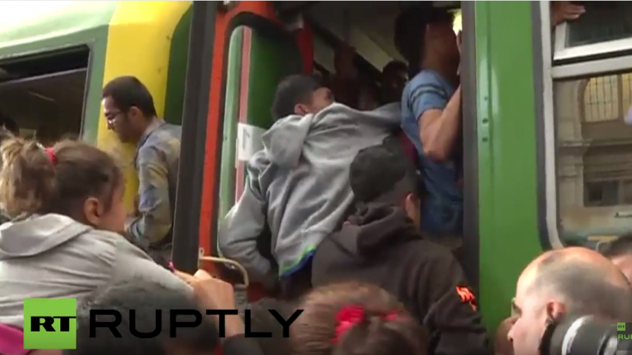 Live: Keleti-Bahnhof für Flüchtlinge wieder geöffnet - Gedränge an den Zügen