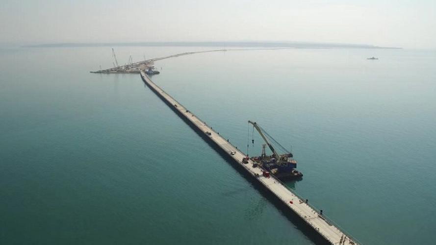 Die einen bauen Mauern, die anderen Brücken: Halbinsel Krim künftig direkt mit russischem Festland verbunden