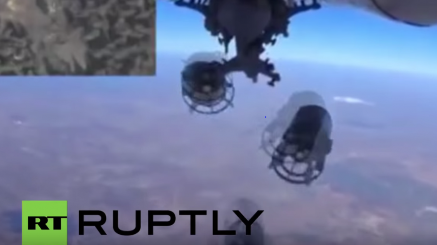 Syrien: Videoaufnahme zeigt russischen Bombenabwurf auf IS-Stellung