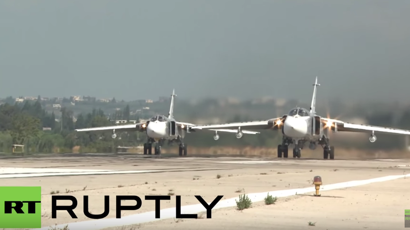 Live vom Hmeymim-Stützpunkt in Syrien: Russische Luftwaffe fliegt Einsätze gegen den IS