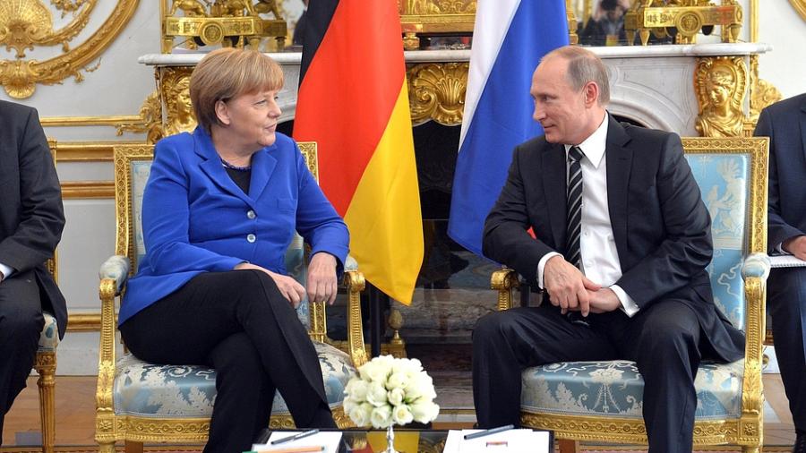 Putin zum Tag der Deutschen Einheit: "Entfremdung verhindern - deutsch-russische Partnerschaft bewahren"