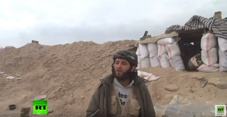Syrien: Al-Nusra-Kommandeur vor laufender Kamera durch Mörserfeuer getötet