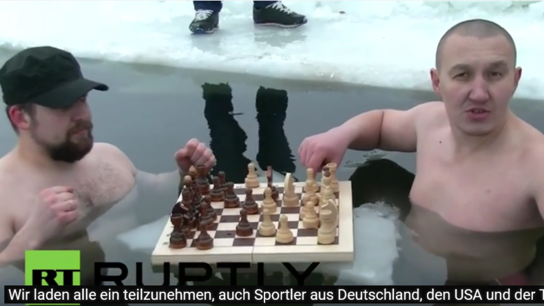 Wir laden jeden, auch Türken, Deutsche und US-Amerikaner, zu einer Partie Eis-Schach ein