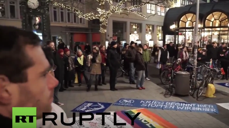 Hannover: Über 1.000 Menschen protestieren gegen Anti-IS-Einsatz der Bundeswehr in Syrien