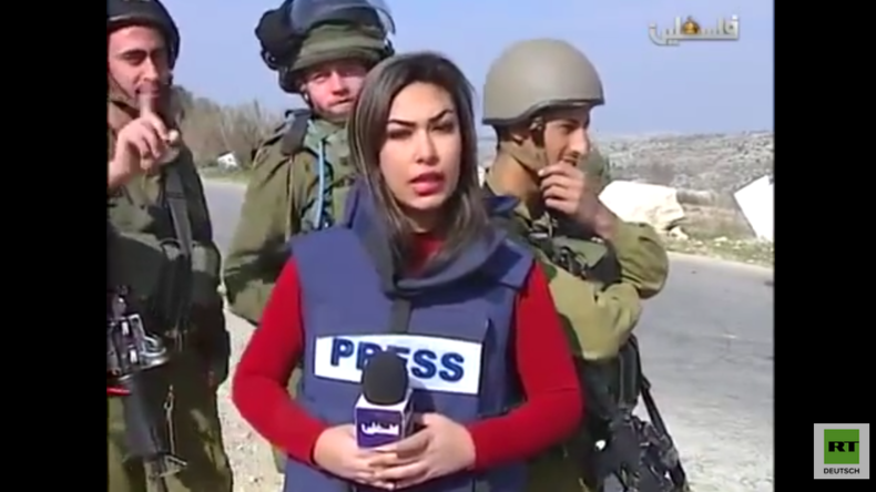 Israelische Soldaten "trollen" palästinensische Reporterin vor laufender Kamera