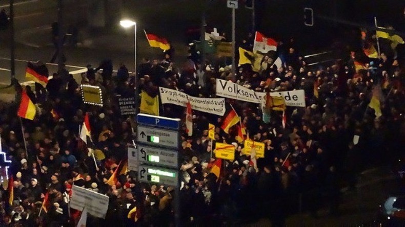 Live aus Dresden: Pegida ruft Anhänger zur „Festung Europas“ - Gegenproteste angekündigt