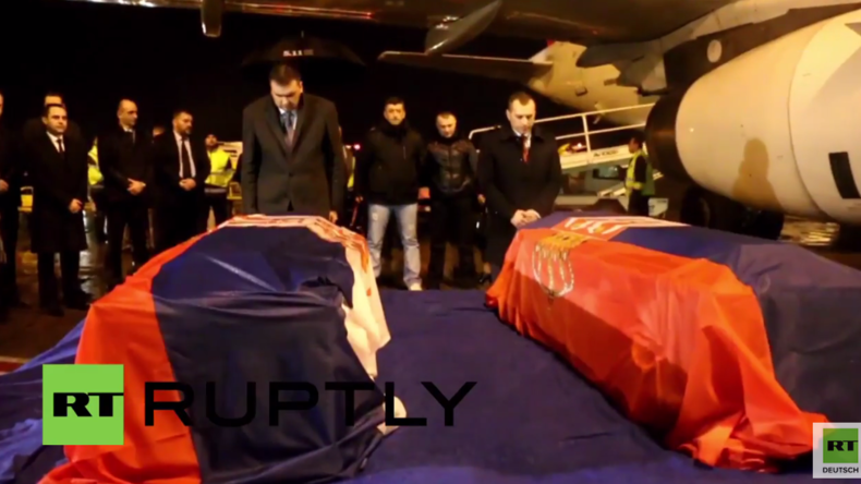 Belgrad: Körper der serbischen Diplomaten überführt, die bei US-Luftangriff in Libyen getötet worden