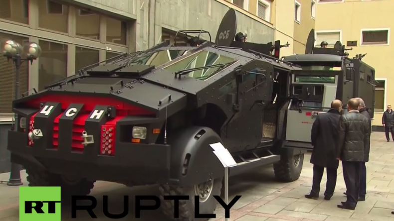Russland: Die hinterlassen Eindruck - Putin begutachtet neue gepanzerte Fahrzeuge des FSB