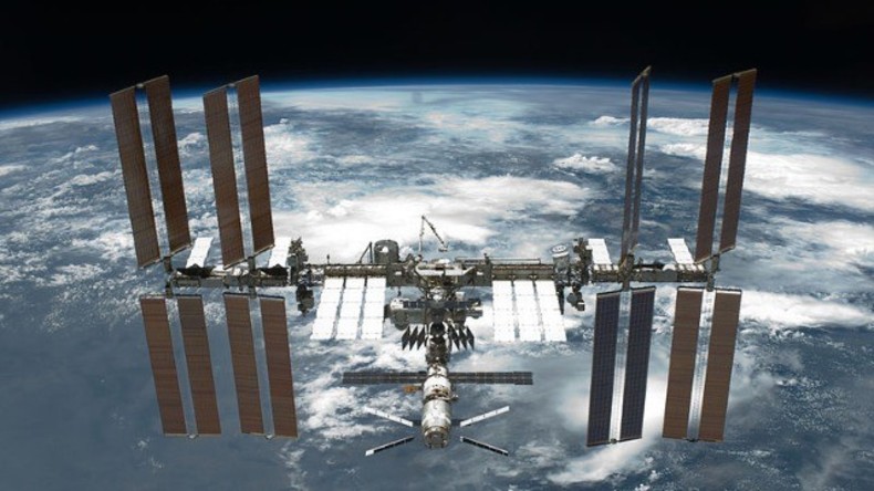 LIVE: ISS Besatzungsmitglieder verlassen nach fast einem Jahr im All die Raumstation