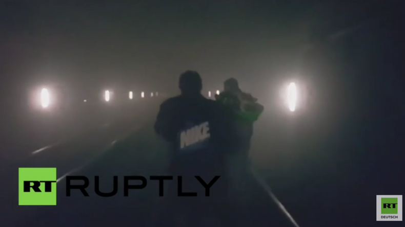 Brüssel: Videos zeigen Situation und Evakuierung nach tödlicher Explosion in U-Bahn