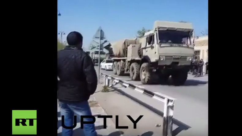 Aserbaidschan verlegt Militärfahrzeuge nach Berg-Karabach – Über 30 Menschen bei Kämpfen getötet