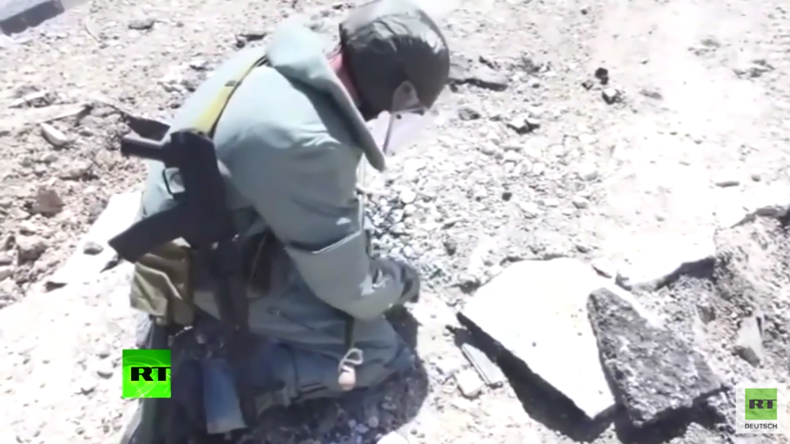 Syrien: Russische Sprengstoffexperten entschärfen Minen im antiken Palmyra