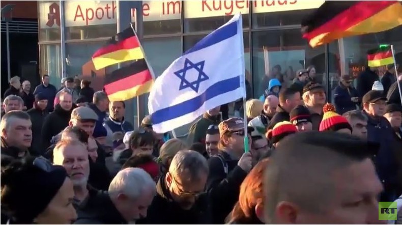 PEGIDA-Marsch in Dresden und Gegenproteste