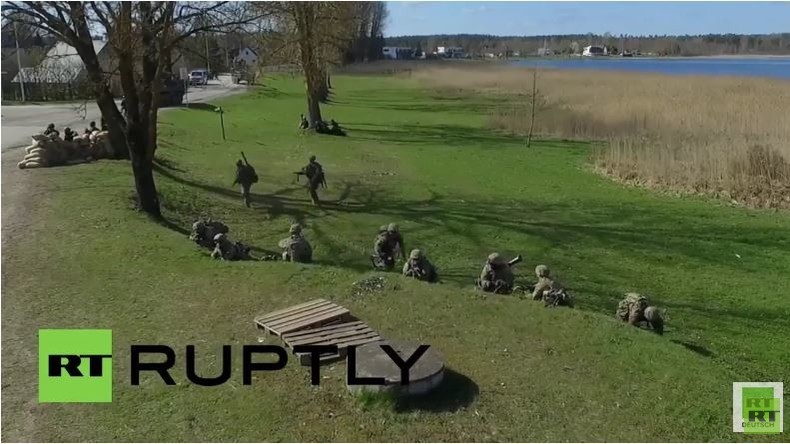  Estland: Drohne filmt NATO-Übung 'Spring Storm' in Vorua