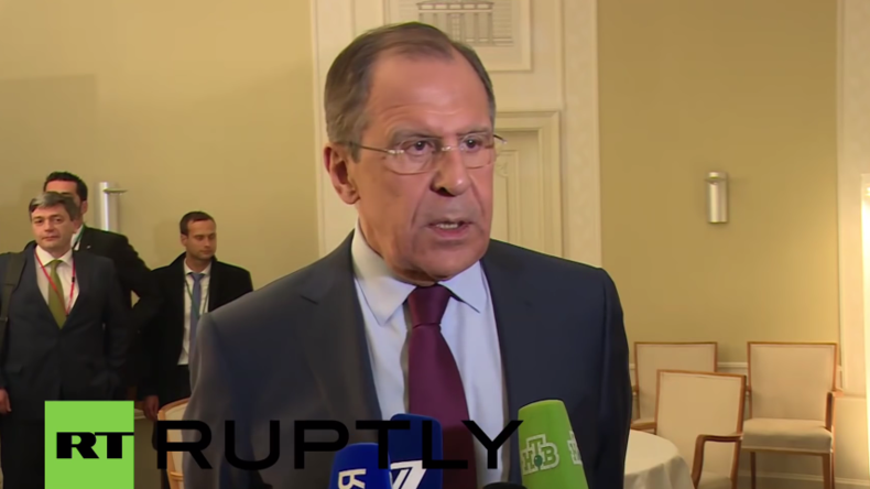 Live: Russlands Außenminister Lawrow gibt im Anschluss an Normandie-Treffen in Berlin Presserklärung