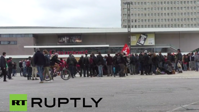 Live: Protest im französischen Rennes gegen Polizeigewalt bei Arbeitsrechtsreform-Protesten