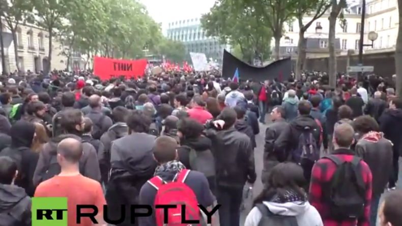 Live aus Paris: Polizei protestiert gegen Gewalt - Gewerkschaften gegen Arbeitsrechtsreform