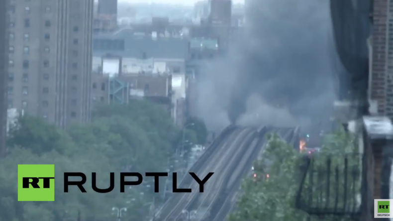 New York: Riesiges Feuer legt U-Bahndienst zur morgendlichen Rushhour lahm