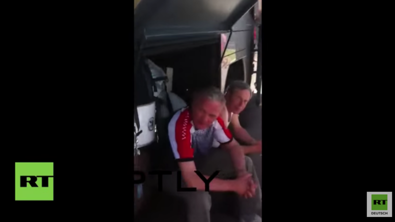EM 2016 in Frankreich: Russische Fans in Reisebus in Mandelieu verhaftet