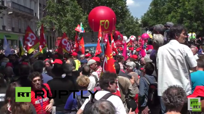 Live: Frankreichs Gewerkschaften protestieren weiter gegen Arbeitsmarktreformen in Paris