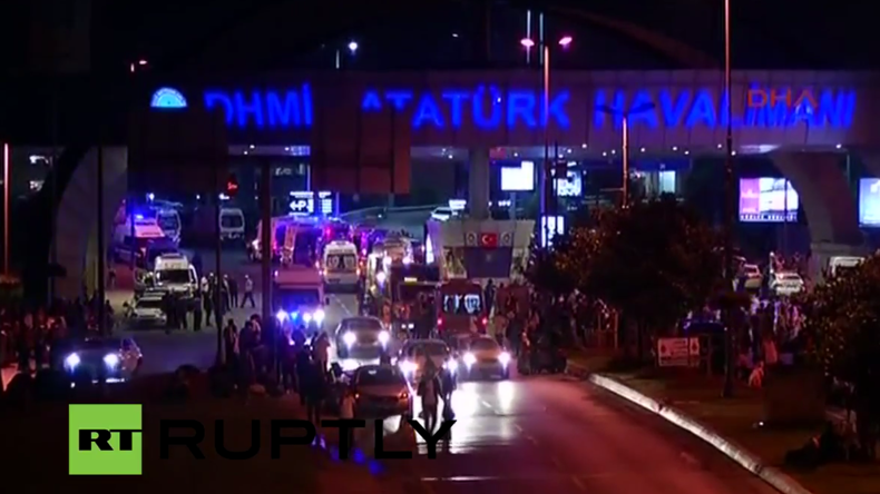 Live aus Istanbul vom Flughafen nach tödlichem Terroranschlag
