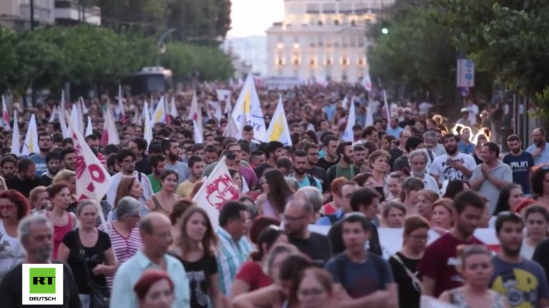 Griechenland: "Raus aus der NATO! Jetzt!" - Tausende protestieren in Athen gegen die NATO