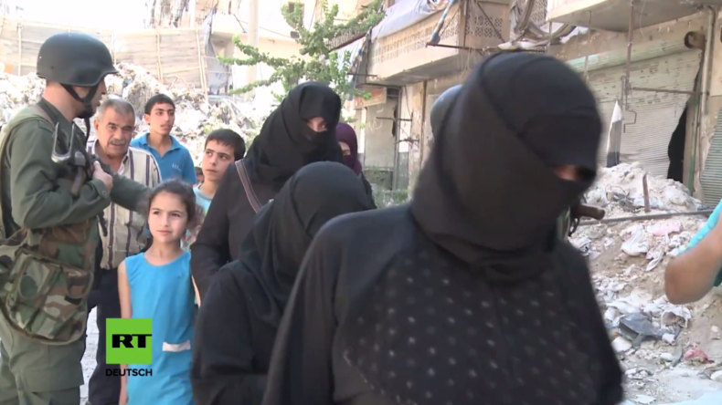 Syrien: Flüchtlinge fliehen über humanitäre Korridore aus IS-Gebieten in Aleppo 