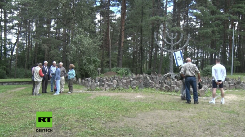 Verurteilter Holocaust-Leugner veranstaltet Zweite-Weltkriegs-Tour durch Lettland und Polen