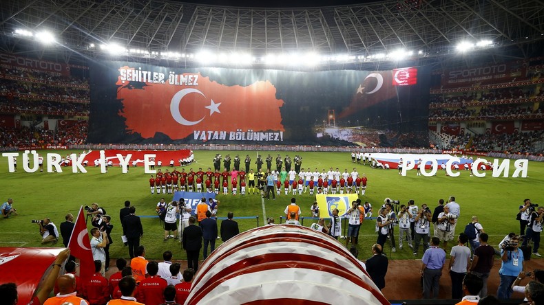 Unentschieden: Freundschaftsspiel Russland-Türkei 