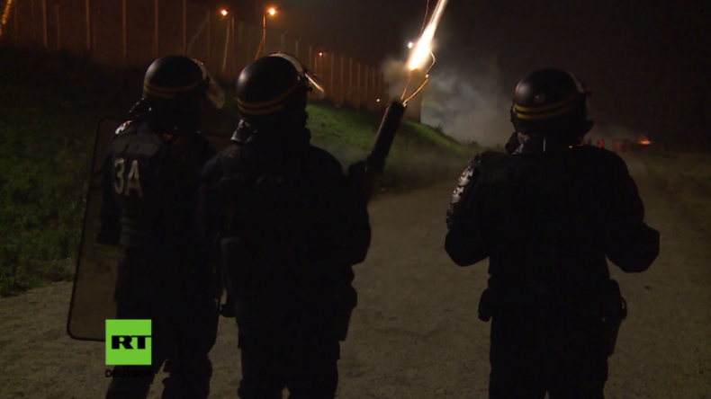 Camp-Abriss am Eurotunnel: Zusammenstöße im „Dschungel von Calais“ vor geplanter Räumung