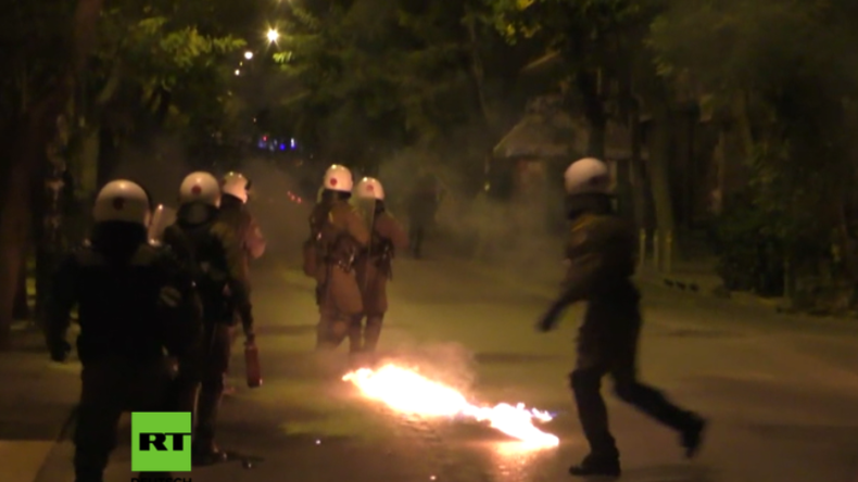 Griechenland: Molotowcocktails fliegen bei Protest gegen Obama-Besuch und US-Militärpolitik