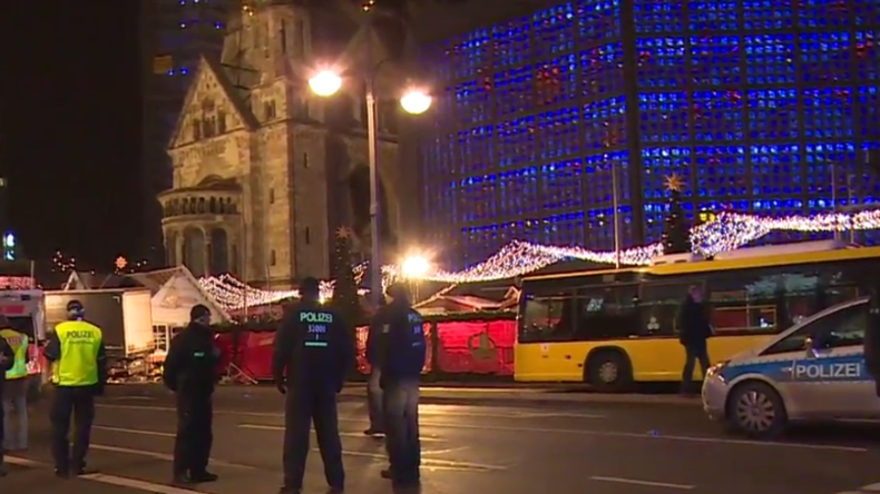 Live-Berichterstattung vom Berliner Weihnachtsmarkt nach vermeintlichem LKW-Attentat