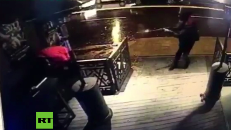 Terror in der Silvesternacht: Kamera fängt tödlichen Angriff auf Nachtclub "Reina" in Istanbul ein