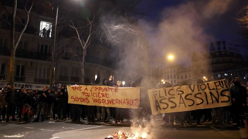 Live: Proteste gegen Polizeigewalt in Paris eskalieren erneut