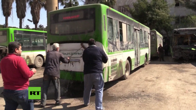 Linienbusse fahren erstmals nach fünf Jahren Krieg wieder in Aleppo.