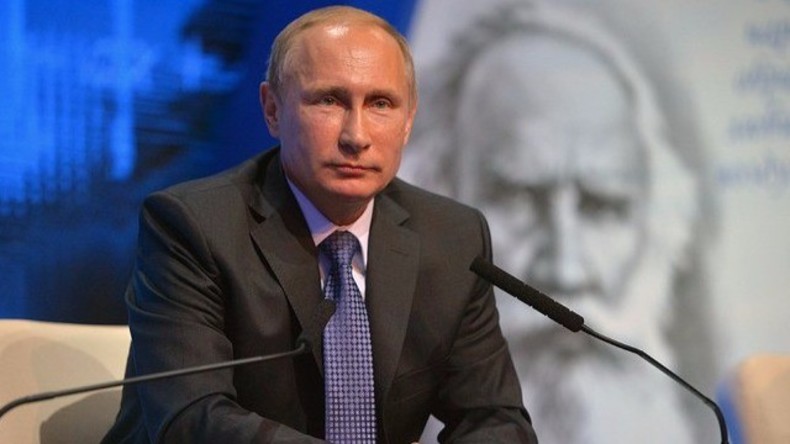 Live: Putin nimmt an der Plenarsitzung des Internationalen Arktis-Forums teil