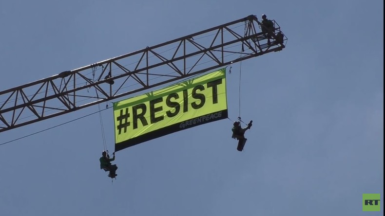 Greenpeace-Aktion unweit der US-Botschaft während der Trump-Visite in Brüssel