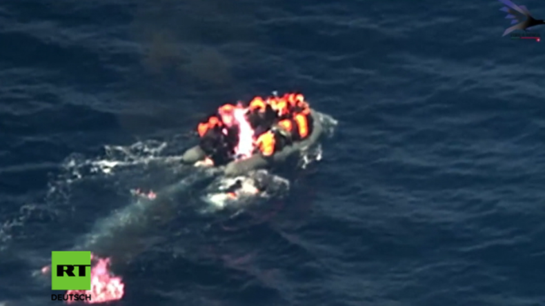 Portugiesische Luftwaffe filmt Explosion auf Flüchtlingsboot im Mittelmeer