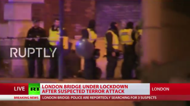 Live-Berichterstattung zu London: Transporter rast in Menschenmenge 