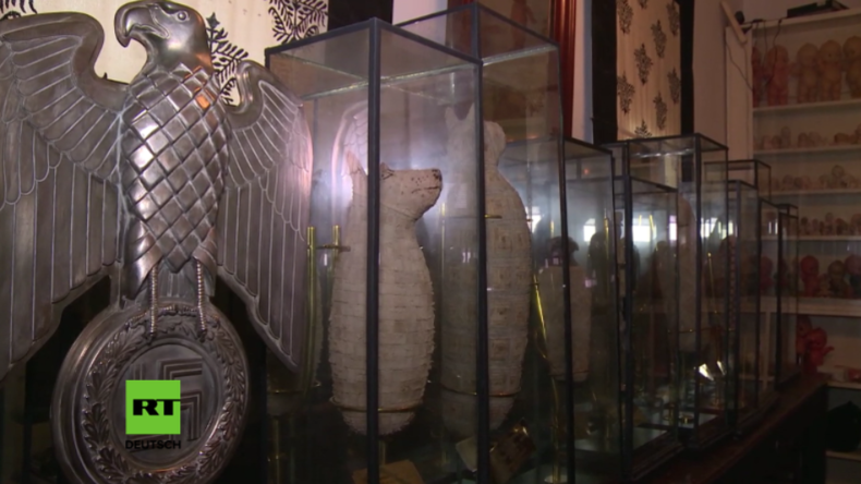 Buenos Aires: Polizei entdeckt hinter "falscher Wand" riesige Sammlung an Artefakten