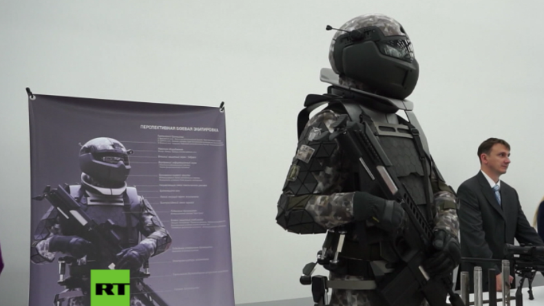 Das sind die russischen Soldaten der Zukunft: Russland präsentiert High-Tech-Kampfanzug 