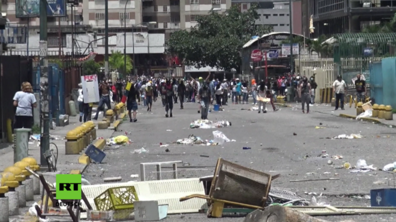 Venezuela: Heftige Zusammenstöße als Demonstranten versuchen, staatlichen TV-Sender zu stürmen