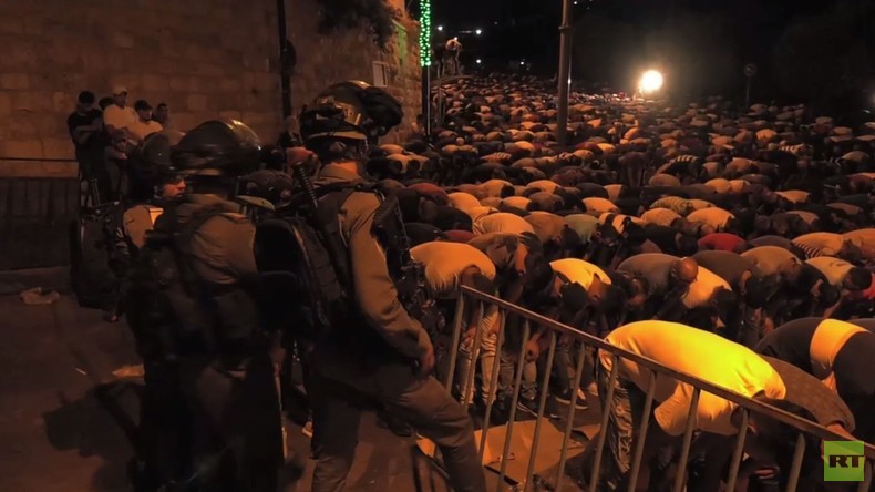 Ost-Jerusalem: Zusammenstöße zwischen israelischer Polizei und Muslimen bei Nachtgebet nahe Löwentor