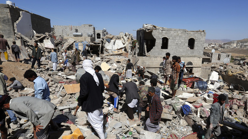 ACHTUNG VERSTÖRENDE BILDER. Nach Saudi-Angiff im Jemen: Leichen werden aus Schutt geborgen