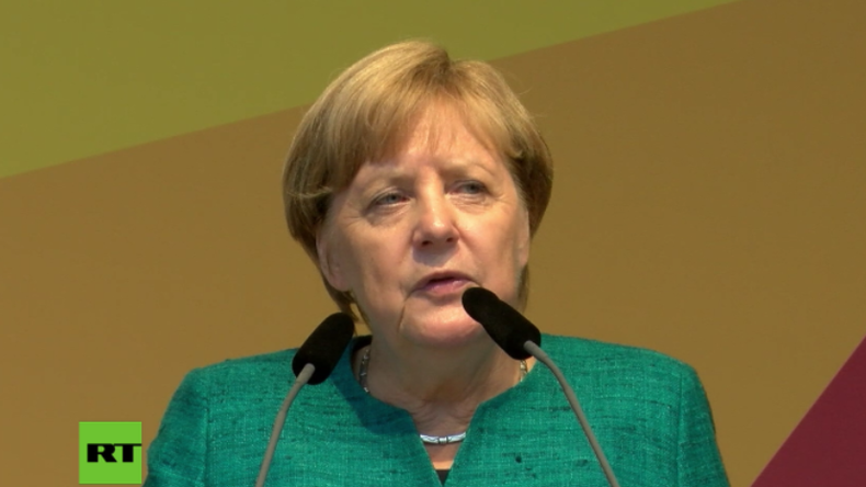 Apolda: "Hau ab, Lügner!" - Protestler bescheren Merkel kalten Empfang bei Wahlkampfveranstaltung