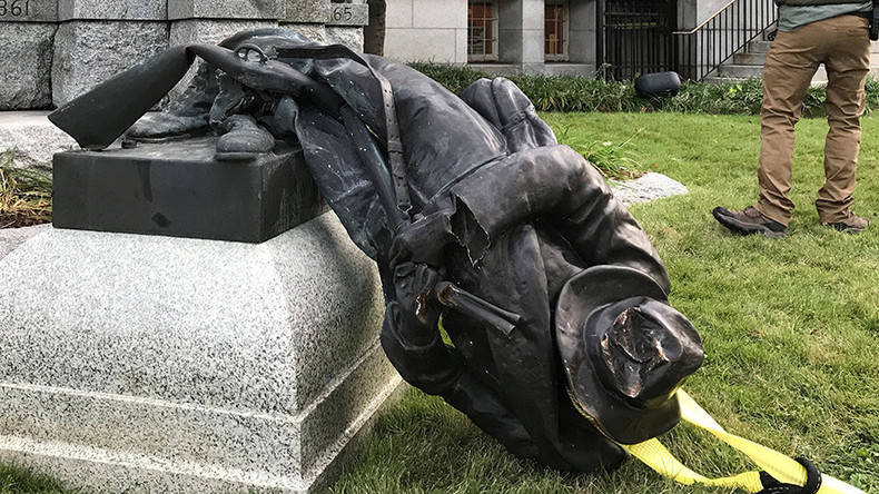 Zusammenstöße bei Protesten um „rassistische Statuen“ in den USA 