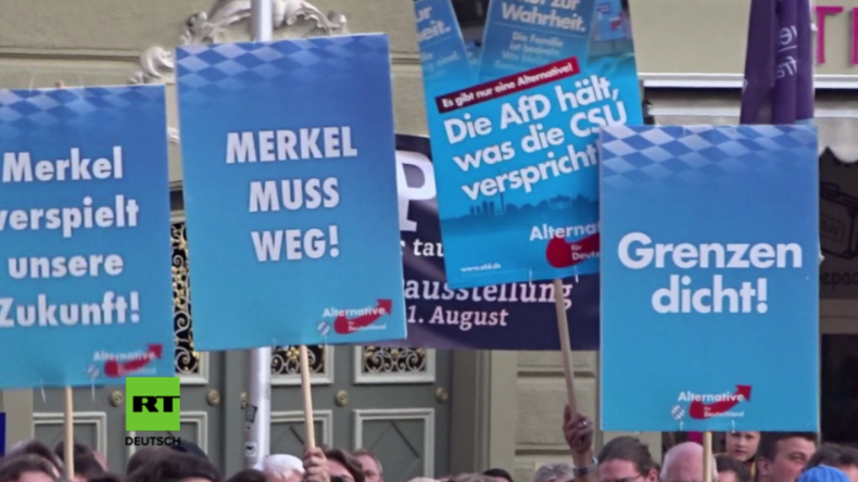 Wahlkampfauftritt von Merkel in Bayreuth: Laute Zwischenrufe und AfD-Plakate im Publikum