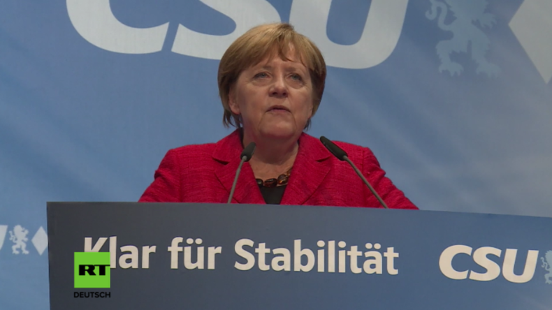 Rosenheim: Merkel erklärt unter lautstarkem Protest, wie sie die innere Sicherheit verbessern will