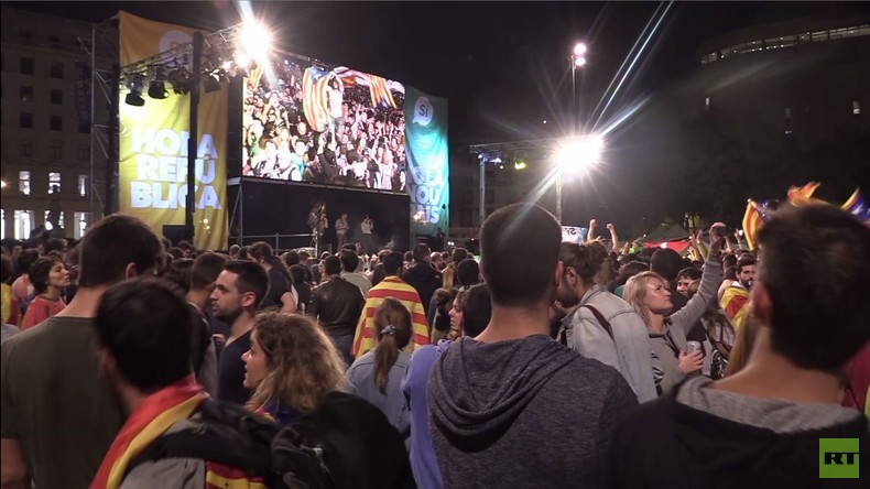 Barcelona: Katalanen feiern historisches Ja-Ergebnis bei Volksabstimmung über Unabhängigkeit
